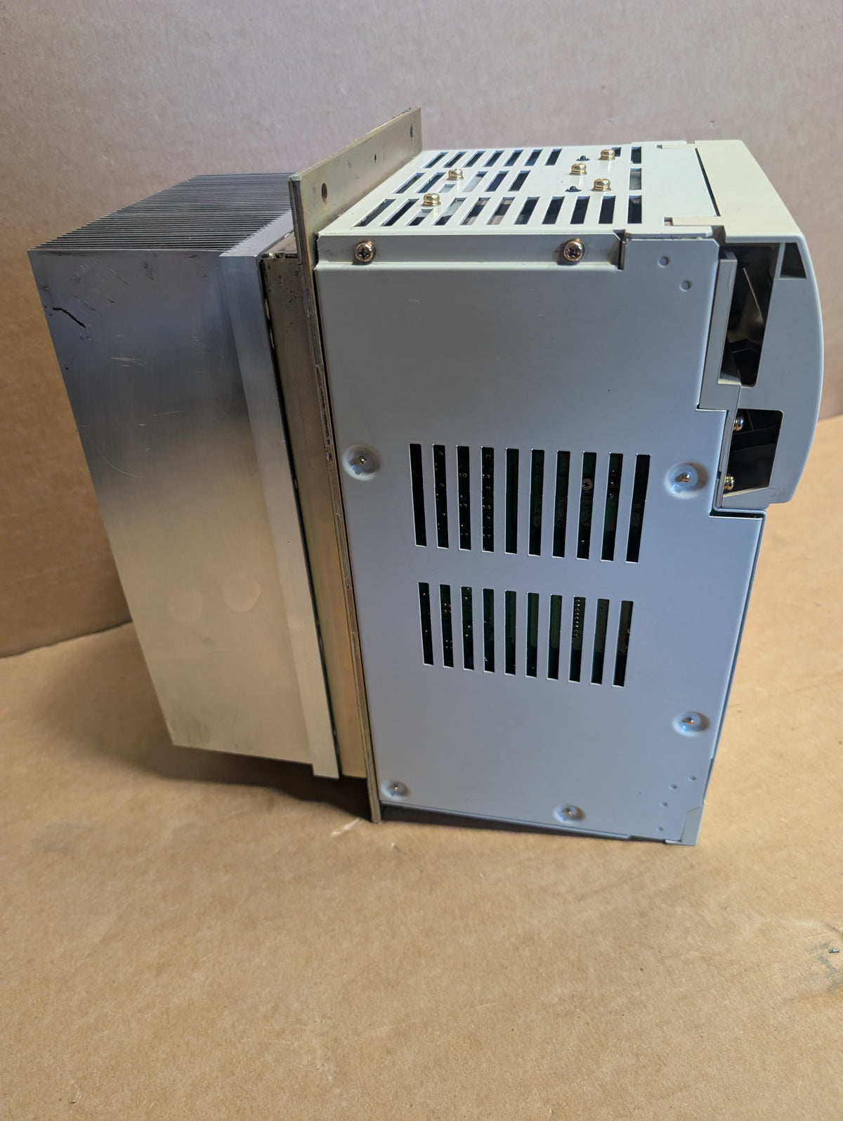 Yaskawa CIMR-MR5N2030 30kw 3PH 200V Class Converter VS-656 MR5 Servopack Used