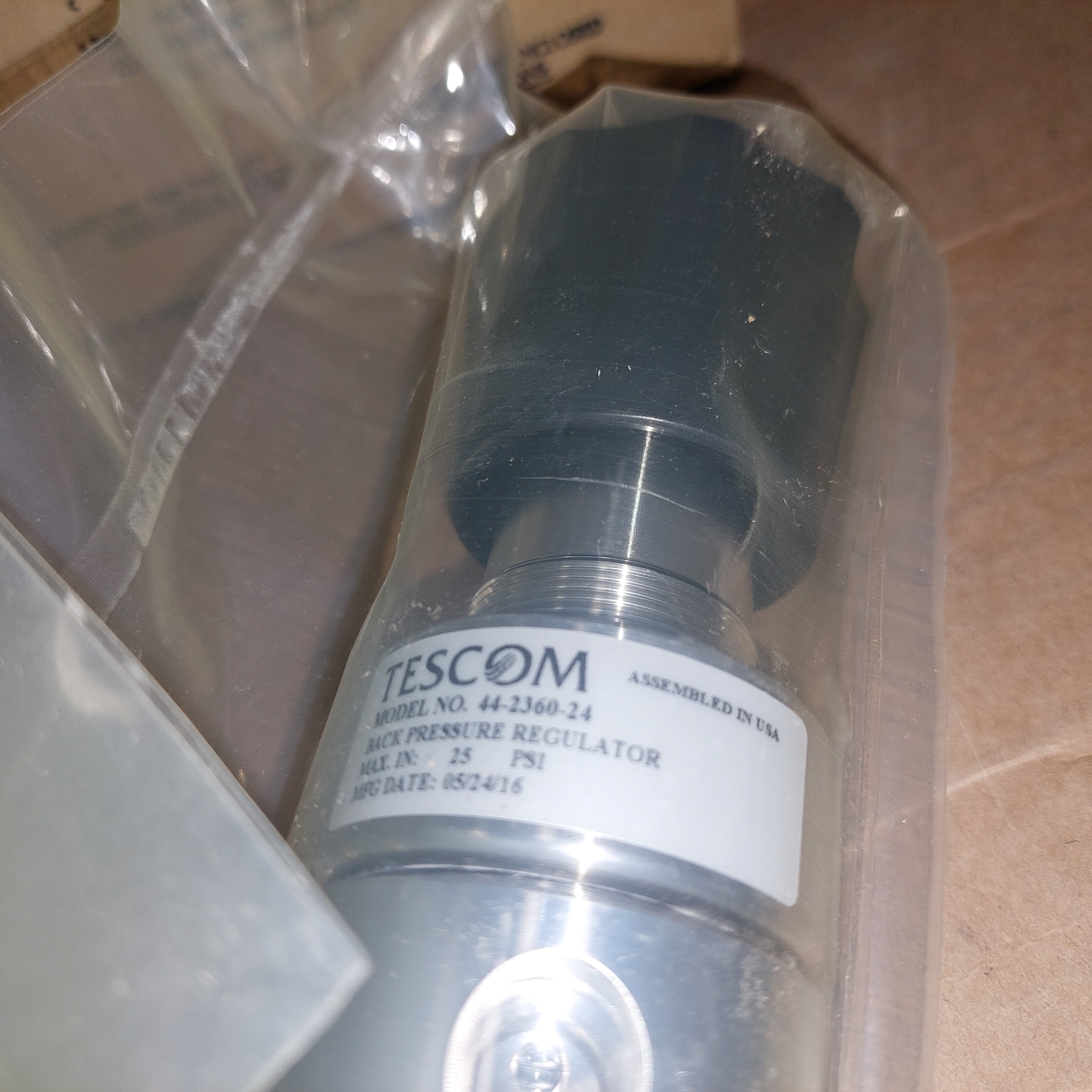 Tescom 44-2360-24 Back Pressure Pneumatic Regulator 25psi Sealed New