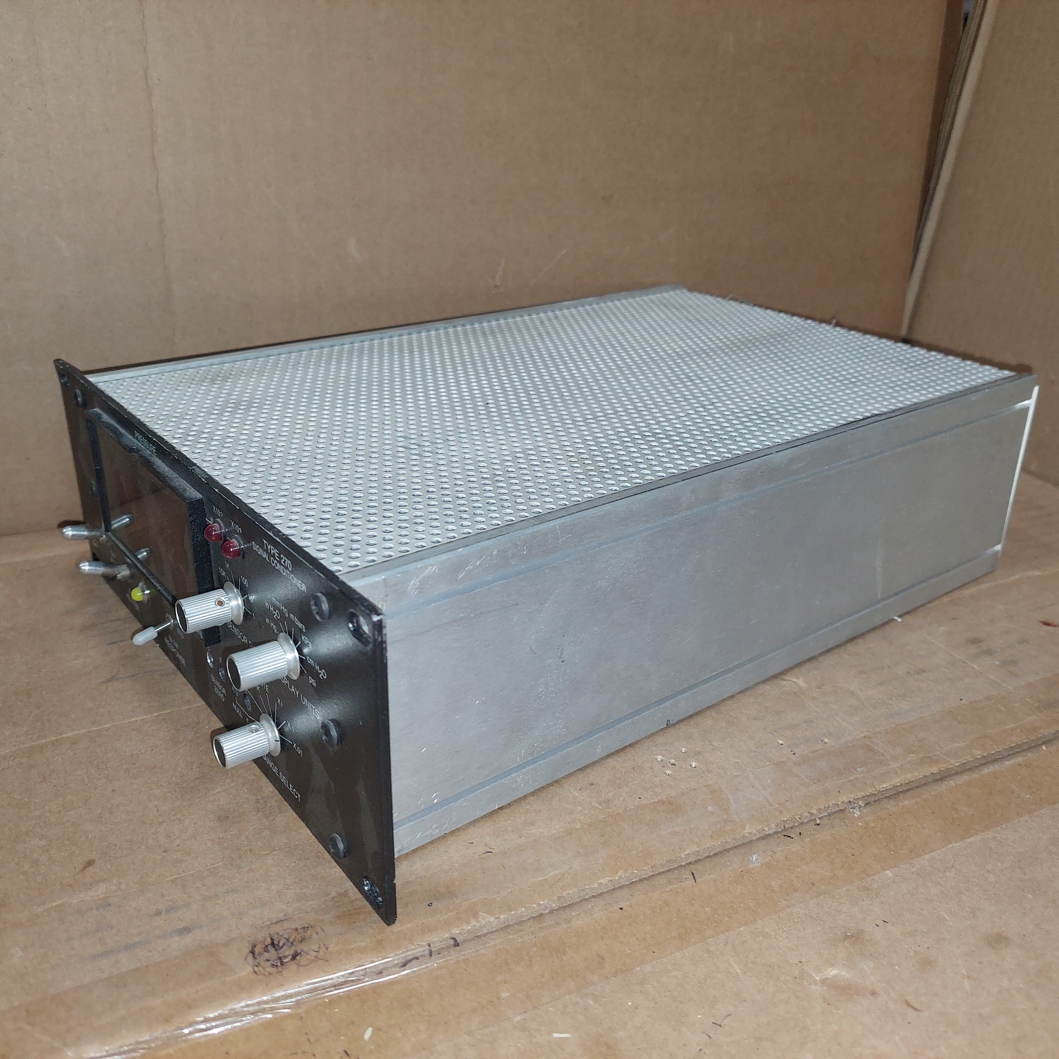 MKS 270C-4 Type 270 Signal Conditioner, Display Used