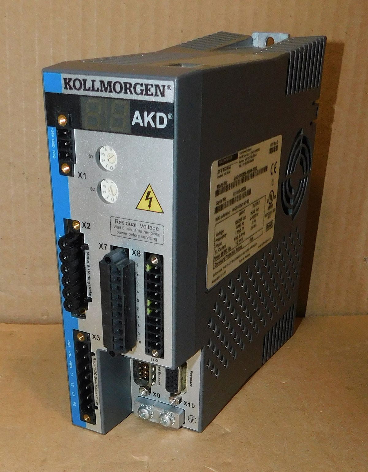 Kollmorgen AKD-P00306-NBAN-0000 120/240 3PH Servo Drive Used